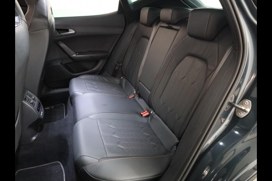 CUPRA Formentor 1.4 e-Hybrid VZ Performance 245 pk Automaat | Navigatie | Panoramadak | Parkeersensoren (Park assist) | Achteruitrijcamera | Lederen bekleding | Elektr. bestuurdersstoel met geheugen |
