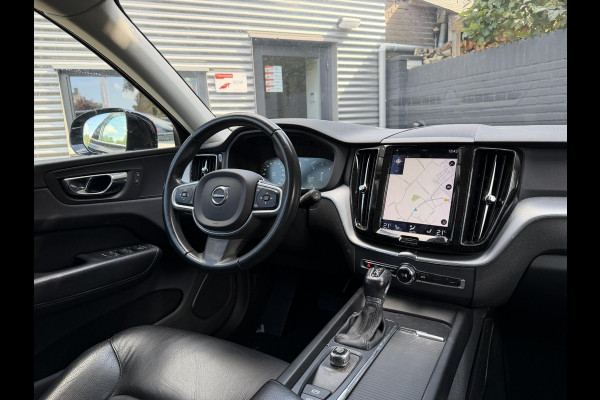 Volvo XC60 2.0 D4 Momentum | Camera | Navigatie | Lederen Bekleding | Elektrische Achterklep | Trekhaak |