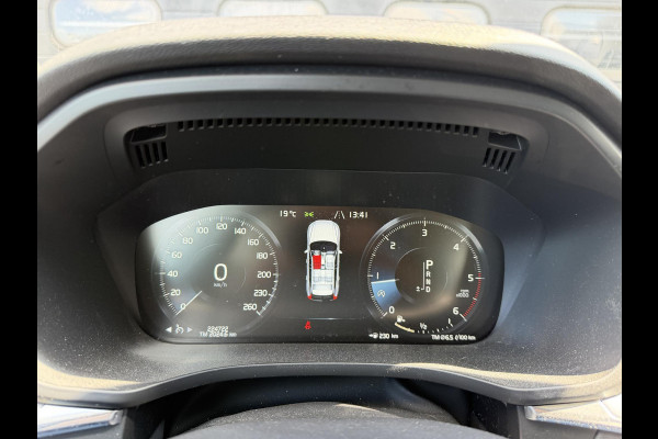 Volvo XC60 2.0 D4 Momentum | Camera | Navigatie | Lederen Bekleding | Elektrische Achterklep | Trekhaak |