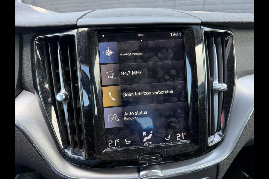 Volvo XC60 2.0 D4 Momentum | Camera | Navigatie | Lederen Bekleding | Elektrische Achterklep | Trekhaak |