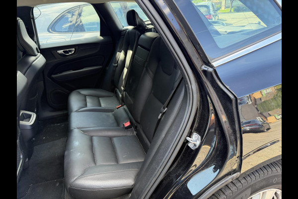 Volvo XC60 2.0 D4 Momentum | Camera | Navigatie | Lederen Bekleding | Elektrische Achterklep | Trekhaak |