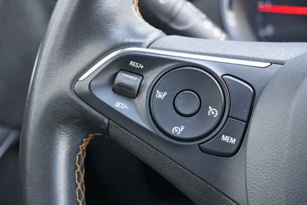 Opel Crossland X 1.2 Turbo Innovation *25.051 NAP* + TREKHAAK / NAVI / KEYLESS / SENSOREN / CARPLAY