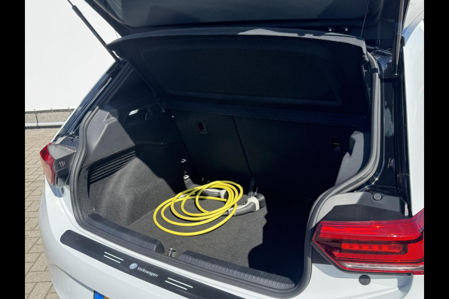 Volkswagen ID.3 ID.3 45 kWh LICHT METALEN VELGEN | PDC |