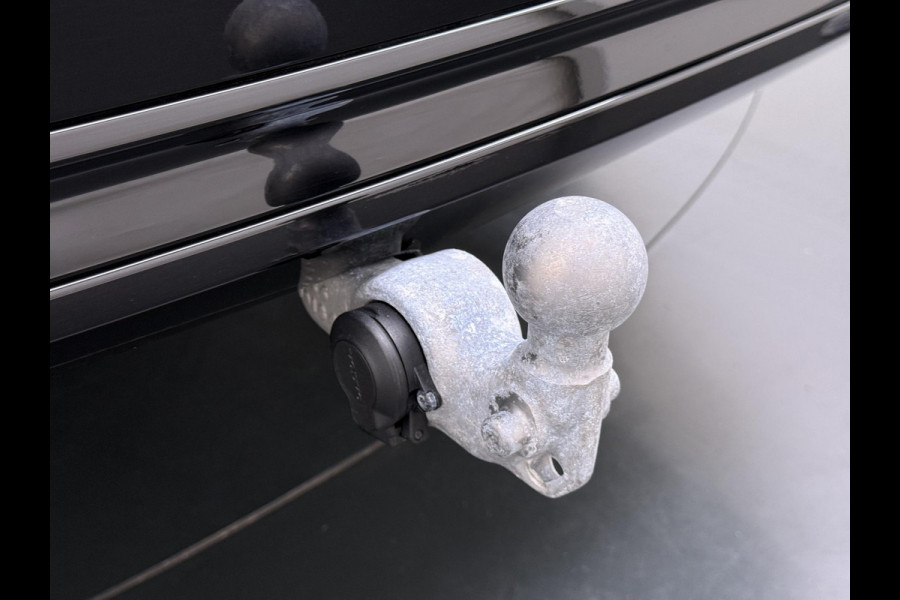Volvo XC90 2.0 T8 Plug-in hybrid AWD Ultra Dark BOWERS & WILKINS| LUCHTVERING| STOELVENTILATIE| ELEKTRISCHE TREKHAAK| 7 PERSOONS| MASSAGESTOELEN NAPPALEDER| HEAD-UP DISPLAY| PANORAMADAK| FULL OPTIONS|