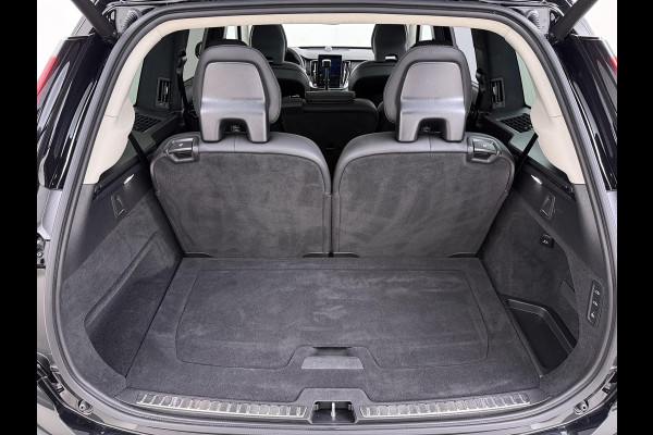 Volvo XC90 2.0 T8 Plug-in hybrid AWD Ultra Dark BOWERS & WILKINS| LUCHTVERING| STOELVENTILATIE| ELEKTRISCHE TREKHAAK| 7 PERSOONS| MASSAGESTOELEN NAPPALEDER| HEAD-UP DISPLAY| PANORAMADAK| FULL OPTIONS|