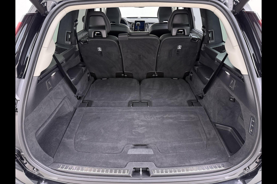 Volvo XC90 2.0 T8 Plug-in hybrid AWD Ultra Dark BOWERS & WILKINS| LUCHTVERING| STOELVENTILATIE| ELEKTRISCHE TREKHAAK| 7 PERSOONS| MASSAGESTOELEN NAPPALEDER| HEAD-UP DISPLAY| PANORAMADAK| FULL OPTIONS|