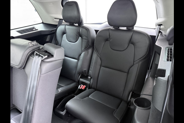 Volvo XC90 2.0 T8 Plug-in hybrid AWD Ultra Dark BOWERS & WILKINS| LUCHTVERING| STOELVENTILATIE| ELEKTRISCHE TREKHAAK| 7 PERSOONS| MASSAGESTOELEN NAPPALEDER| HEAD-UP DISPLAY| PANORAMADAK| FULL OPTIONS|