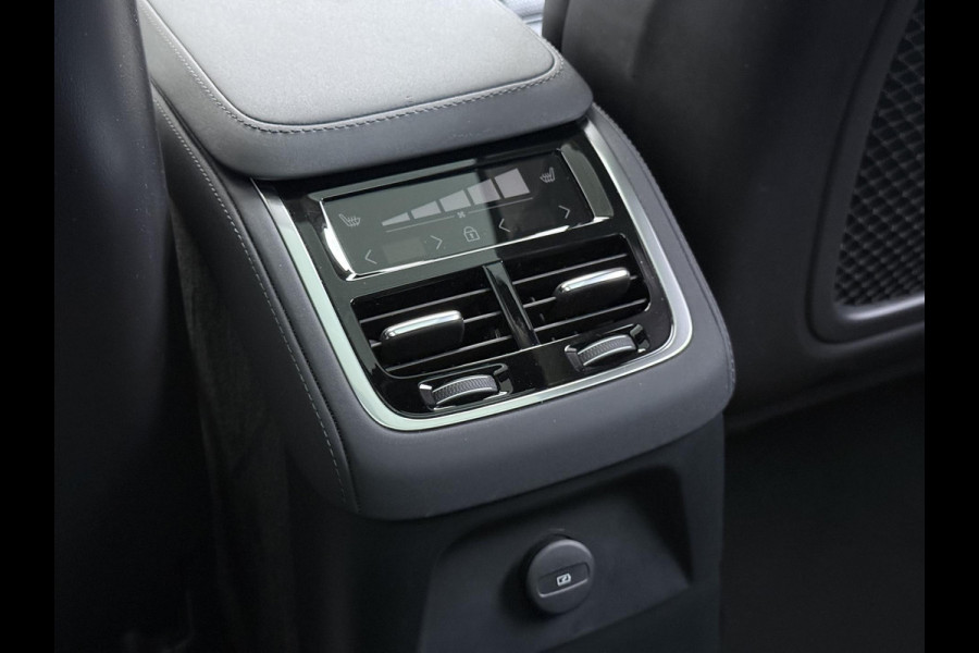 Volvo XC90 2.0 T8 Plug-in hybrid AWD Ultra Dark BOWERS & WILKINS| LUCHTVERING| STOELVENTILATIE| ELEKTRISCHE TREKHAAK| 7 PERSOONS| MASSAGESTOELEN NAPPALEDER| HEAD-UP DISPLAY| PANORAMADAK| FULL OPTIONS|