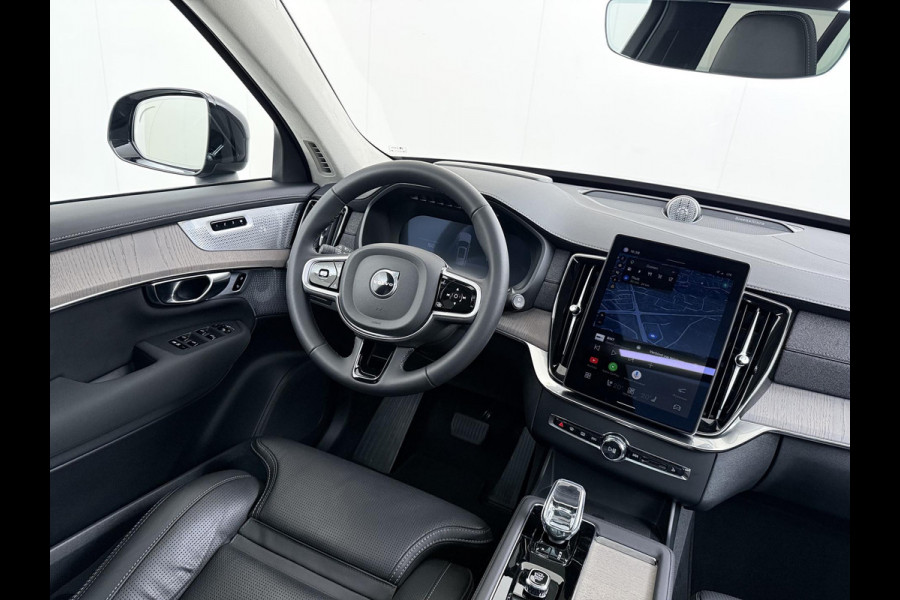 Volvo XC90 2.0 T8 Plug-in hybrid AWD Ultra Dark BOWERS & WILKINS| LUCHTVERING| STOELVENTILATIE| ELEKTRISCHE TREKHAAK| 7 PERSOONS| MASSAGESTOELEN NAPPALEDER| HEAD-UP DISPLAY| PANORAMADAK| FULL OPTIONS|