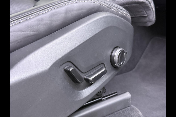 Volvo XC90 2.0 T8 Plug-in hybrid AWD Ultra Dark BOWERS & WILKINS| LUCHTVERING| STOELVENTILATIE| ELEKTRISCHE TREKHAAK| 7 PERSOONS| MASSAGESTOELEN NAPPALEDER| HEAD-UP DISPLAY| PANORAMADAK| FULL OPTIONS|
