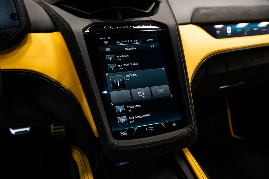 Lamborghini Temerario 4.0 V8 *Giallo Auge / Lift-systeem / Keramisch / Sonus Faber / Passagiersdisplay / Surround-view*
