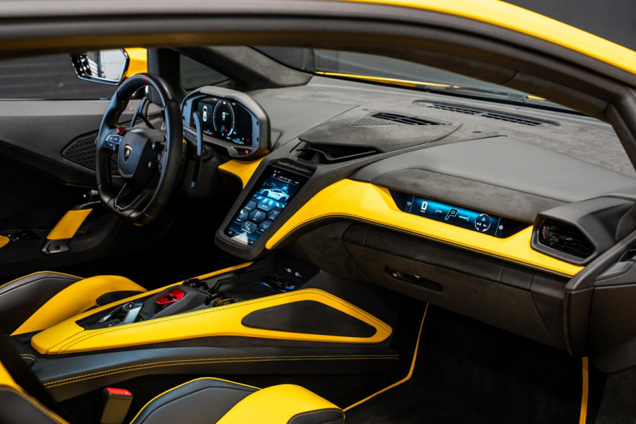 Lamborghini Temerario 4.0 V8 *Giallo Auge / Lift-systeem / Keramisch / Sonus Faber / Passagiersdisplay / Surround-view*