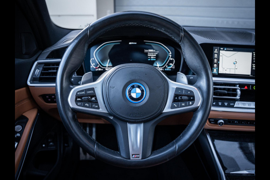 BMW 3-serie 330e High Executive - M-Sport l Kuip Stoelen l Pano l 360cam l ACC