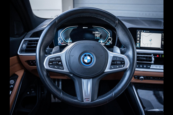 BMW 3-serie 330e High Executive - M-Sport l Kuip Stoelen l Pano l 360cam l ACC