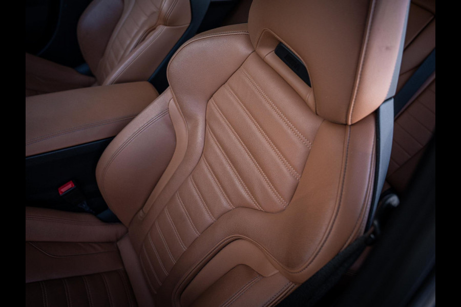 BMW 3-serie 330e High Executive - M-Sport l Kuip Stoelen l Pano l 360cam l ACC