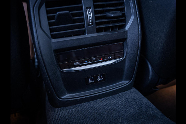 BMW 3-serie 330e High Executive - M-Sport l Kuip Stoelen l Pano l 360cam l ACC
