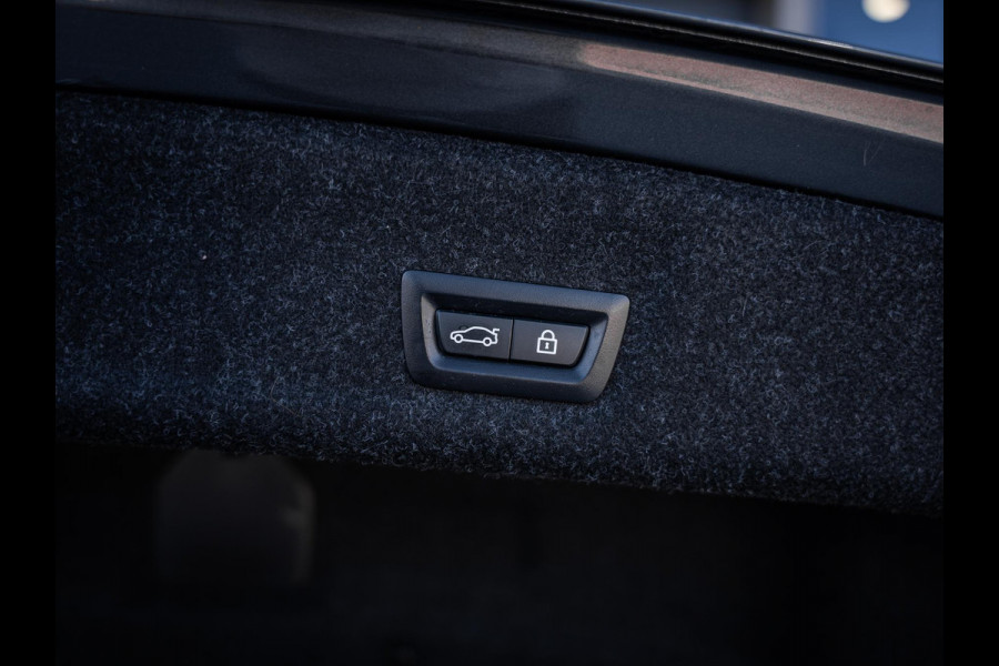 BMW 3-serie 330e High Executive - M-Sport l Kuip Stoelen l Pano l 360cam l ACC