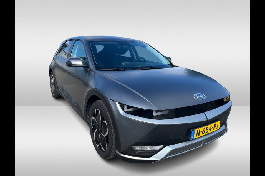Hyundai IONIQ 5 Connect+ 73kWh / SoH 86,2% / Camera / Head-up / Leder / CarPlay / V2L / 19'' / Warmtepomp / Stoelverwarming / Dodehoek / DAB / ACC
