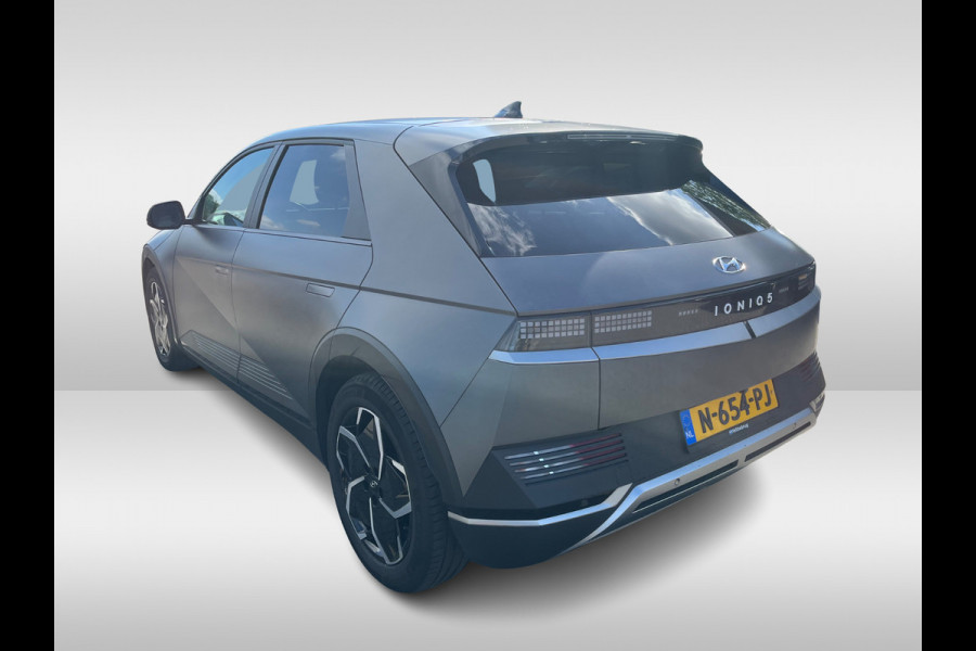 Hyundai IONIQ 5 Connect+ 73kWh / SoH 86,2% / Camera / Head-up / Leder / CarPlay / V2L / 19'' / Warmtepomp / Stoelverwarming / Dodehoek / DAB / ACC