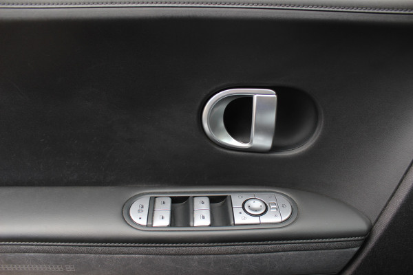 Hyundai IONIQ 5 Connect+ 73kWh / SoH 86,2% / Camera / Head-up / Leder / CarPlay / V2L / 19'' / Warmtepomp / Stoelverwarming / Dodehoek / DAB / ACC