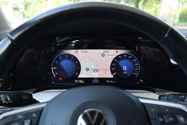 Volkswagen Golf Variant 1.0 TSI Life | Sfeerverlichting | Navi | Carplay |