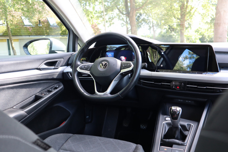 Volkswagen Golf Variant 1.0 TSI Life | Sfeerverlichting | Navi | Carplay |