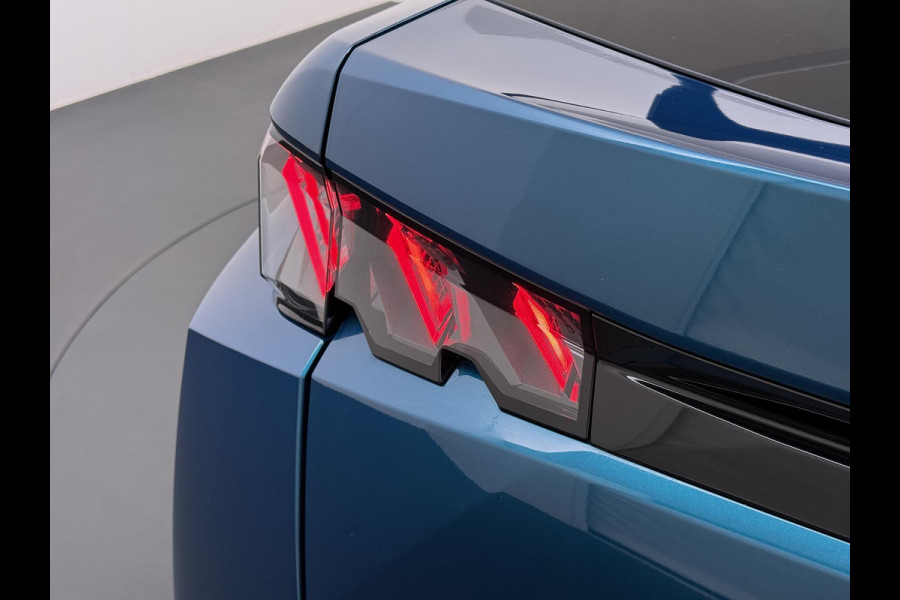Peugeot E-3008 GT 73 kWh SOH 94% | VOOR & ACHTERSTOELEN VERWARMD | STUURVERWARMING | MEM. SEAT | STOEL MASSAGE | 360 CAMERA | DIRECT LEVERBAAR! | ADAP. CRUISE | VOLLEDIGE FABRIEKS GARANTIE TM 03-2027 |