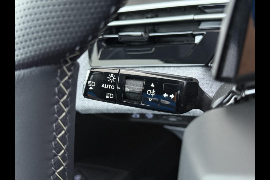 Peugeot E-3008 GT 73 kWh SOH 94% | VOOR & ACHTERSTOELEN VERWARMD | STUURVERWARMING | MEM. SEAT | STOEL MASSAGE | 360 CAMERA | DIRECT LEVERBAAR! | ADAP. CRUISE | VOLLEDIGE FABRIEKS GARANTIE TM 03-2027 |