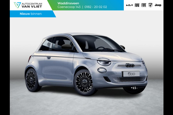 Fiat 500E La Prima 42 kWh | Uit voorraad leverbaar | Panoramadak | Adapt. Cruise | Pack Top Plus | Camera | Leder | Apple Carplay