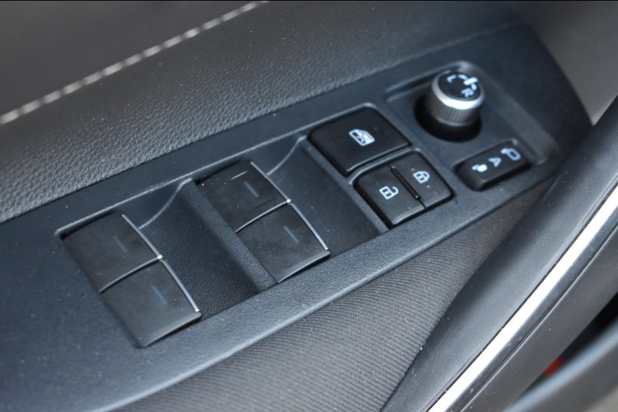 Toyota Corolla Touring Sports 1.8 Hybrid | CAMERA | STOELVERWARMING | APPLE CARPLAY | ANDROID AUTO | NAP