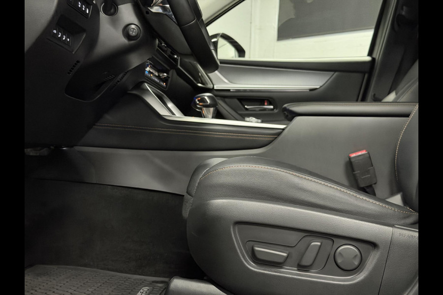 Mazda CX-60 2.5 e-SkyActiv PHEV Homura Trekhaak | Adapt. cruise | Stoelventilatie | 360 camera | Head-up | Stuur-/Stoelverwarming | Bose | Dodehoek | Achterbank verwarmd