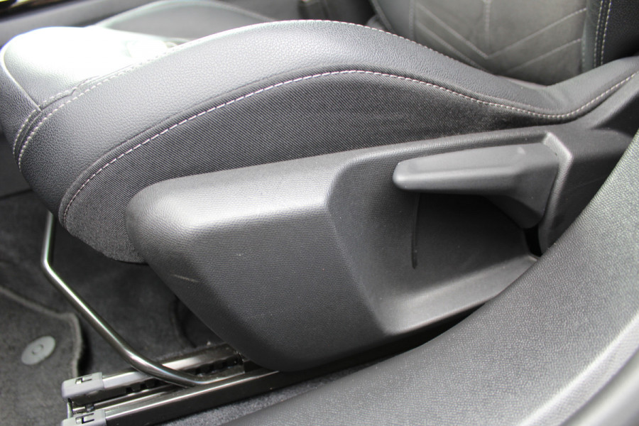 Opel Mokka 1.2 Turbo Ultimate | Dealer Onderhouden | Camera | Adaptieve Cruise | Matrix