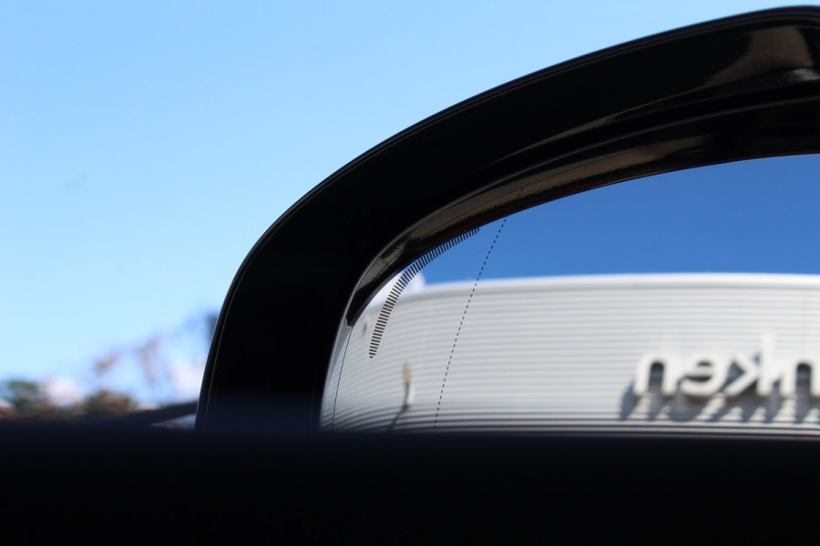 Volvo XC60 2.0 T8 Plug-in hybrid AWD Plus Dark | Facelift | Luchtvering | Massage | Bowers & Wilkins | Panoramadak