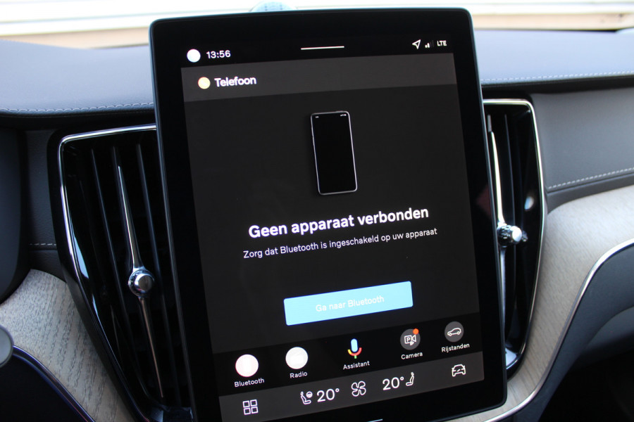 Volvo XC60 2.0 T8 Plug-in hybrid AWD Plus Dark | Facelift | Luchtvering | Massage | Bowers & Wilkins | Panoramadak