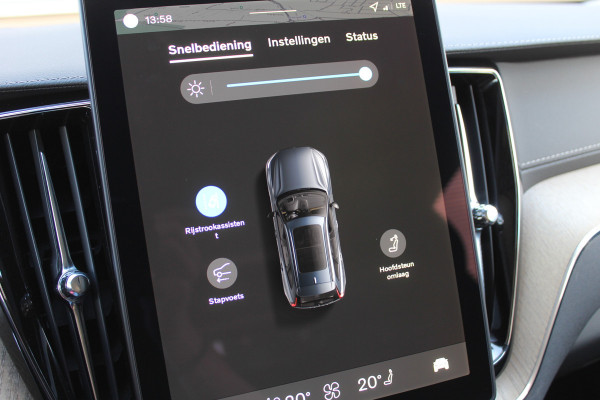 Volvo XC60 2.0 T8 Plug-in hybrid AWD Plus Dark | Facelift | Luchtvering | Massage | Bowers & Wilkins | Panoramadak