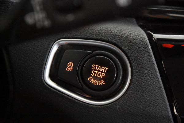 BMW X1 sDrive18i *1ste Eigenaar*Leer*Navigatie*Trekhaak*Carplay*