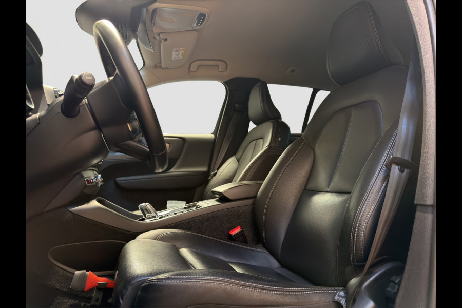 Volvo XC40 2.0 T4 AWD Inscription |Leder|Afn.Trekhaak|Camera|ACC|Lane Assistist|Dodehoek Assistent