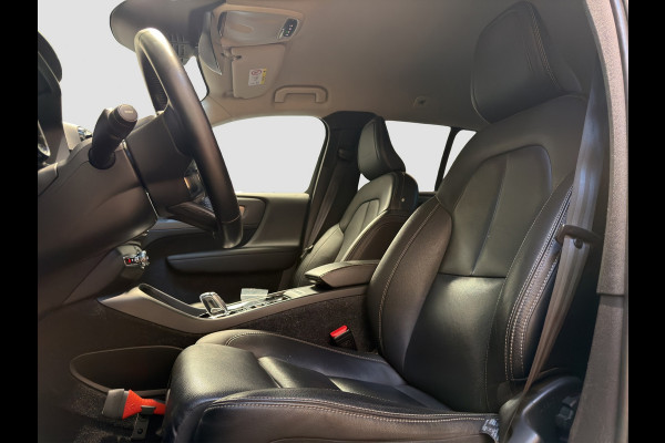 Volvo XC40 2.0 T4 AWD Inscription |Leder|Afn.Trekhaak|Camera|ACC|Lane Assistist|Dodehoek Assistent