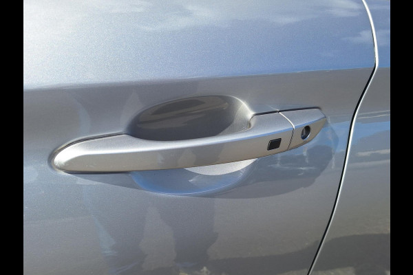 Hyundai Kona EV Comfort Smart 64 kWh | SOH: 97,3% | 3 Fase | Warmtepomp | Climate | Stoel-verwarming | Camera | CC |
