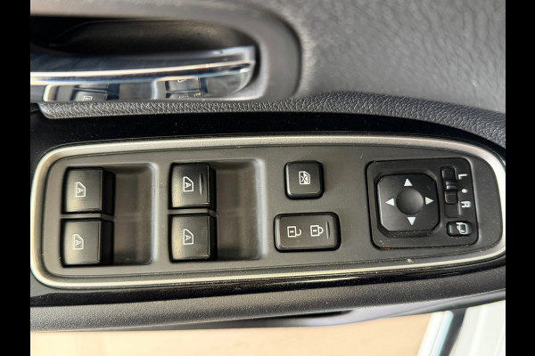 Mitsubishi Outlander 2.4 PHEV AUT. PLUG-IN CAMERA NAVIGATIE STOELVERWARMING PDC KEYLESS-GO CRUISE