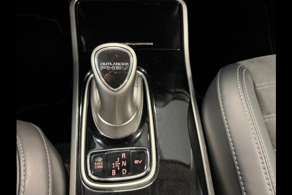 Mitsubishi Outlander 2.4 PHEV AUT. PLUG-IN CAMERA NAVIGATIE STOELVERWARMING PDC KEYLESS-GO CRUISE