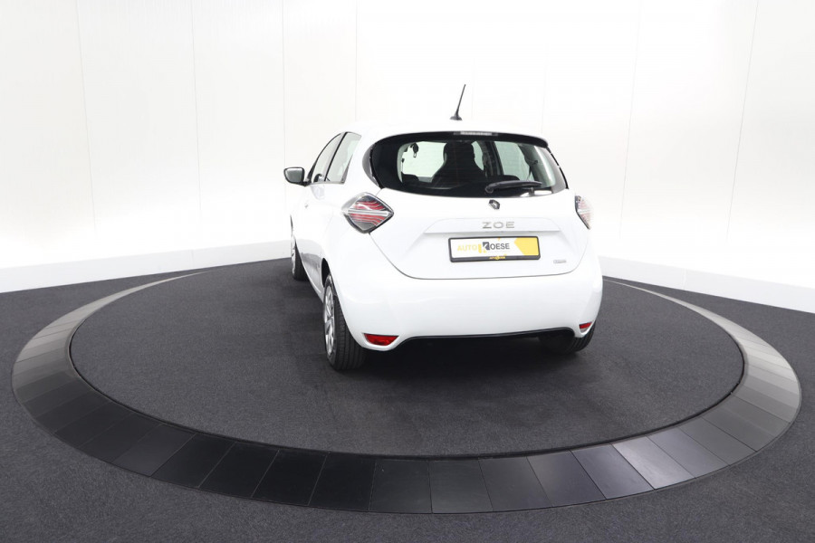 Renault ZOE R110 Life 50 | SOH 90,4% | Huuraccu | 3 fase laadfunctie | Apple Carplay | Cruise Control | Armsteun