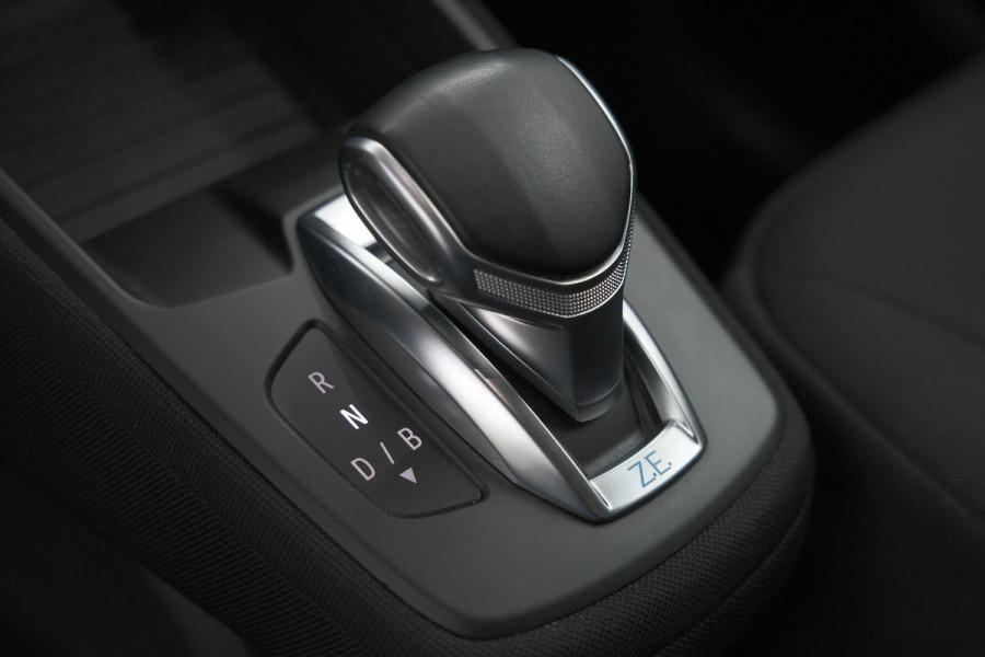 Renault ZOE R110 Life 50 | SOH 90,4% | Huuraccu | 3 fase laadfunctie | Apple Carplay | Cruise Control | Armsteun