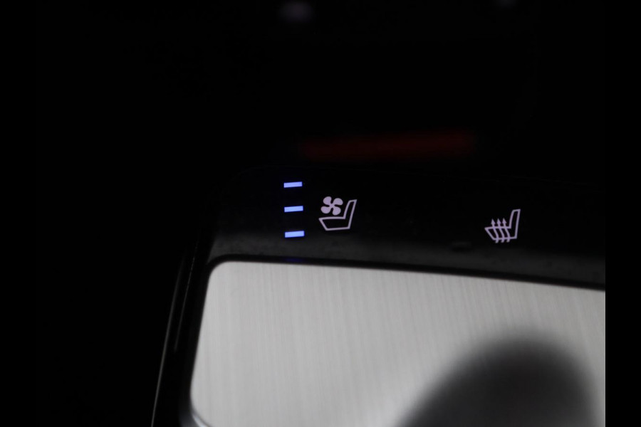 Kia EV6 GT-Line 77.4 kWh | SOH 95% | Trekhaak | Panoramadak | Head up | Adaptive cruise | 360 camera | Stoelventilatie | Stuur/stoel verwarming | Memory | Meridian Sound | Carplay |