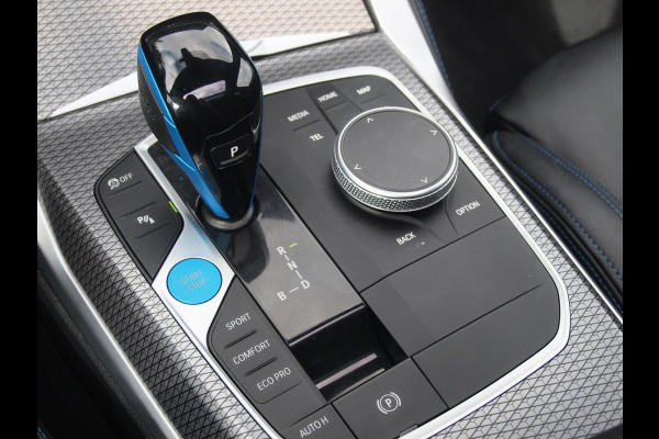BMW i4 eDrive40 High Executive 84 kWh | SOH 98% | M-Pakket | Schuifdak | Sfeerverlichting | Led-Laser | Harman Kardon | Camera |