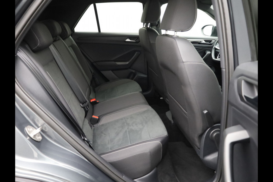 Volkswagen T-Roc 1.5 TSI Style | Trekhaak afnb. | Black Style | IQ light | Side Assist | Camera | Prijs Rijklaar !!