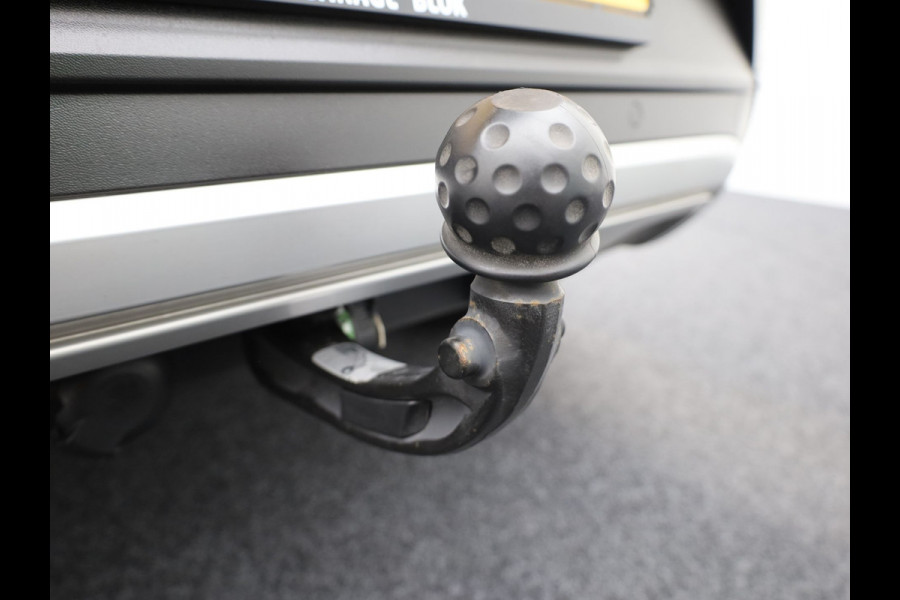 Volkswagen T-Roc 1.5 TSI Style | Trekhaak afnb. | Black Style | IQ light | Side Assist | Camera | Prijs Rijklaar !!