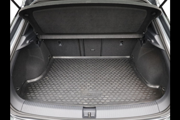 Volkswagen T-Roc 1.5 TSI Style | Trekhaak afnb. | Black Style | IQ light | Side Assist | Camera | Prijs Rijklaar !!