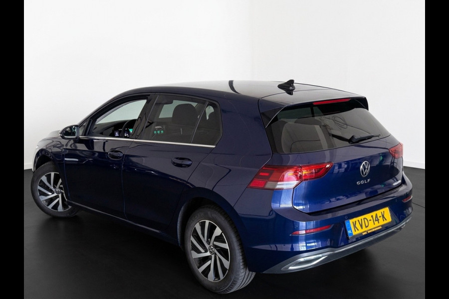 Volkswagen Golf 204PK E-HYBRIDE DSG STYLE ALCANTARA/NAVI/CARPLAY