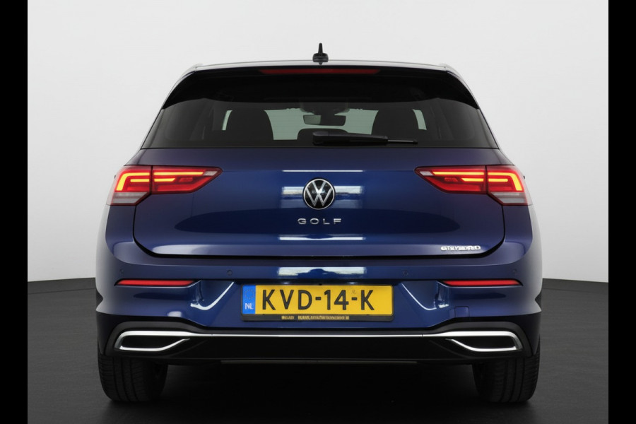 Volkswagen Golf 204PK E-HYBRIDE DSG STYLE ALCANTARA/NAVI/CARPLAY